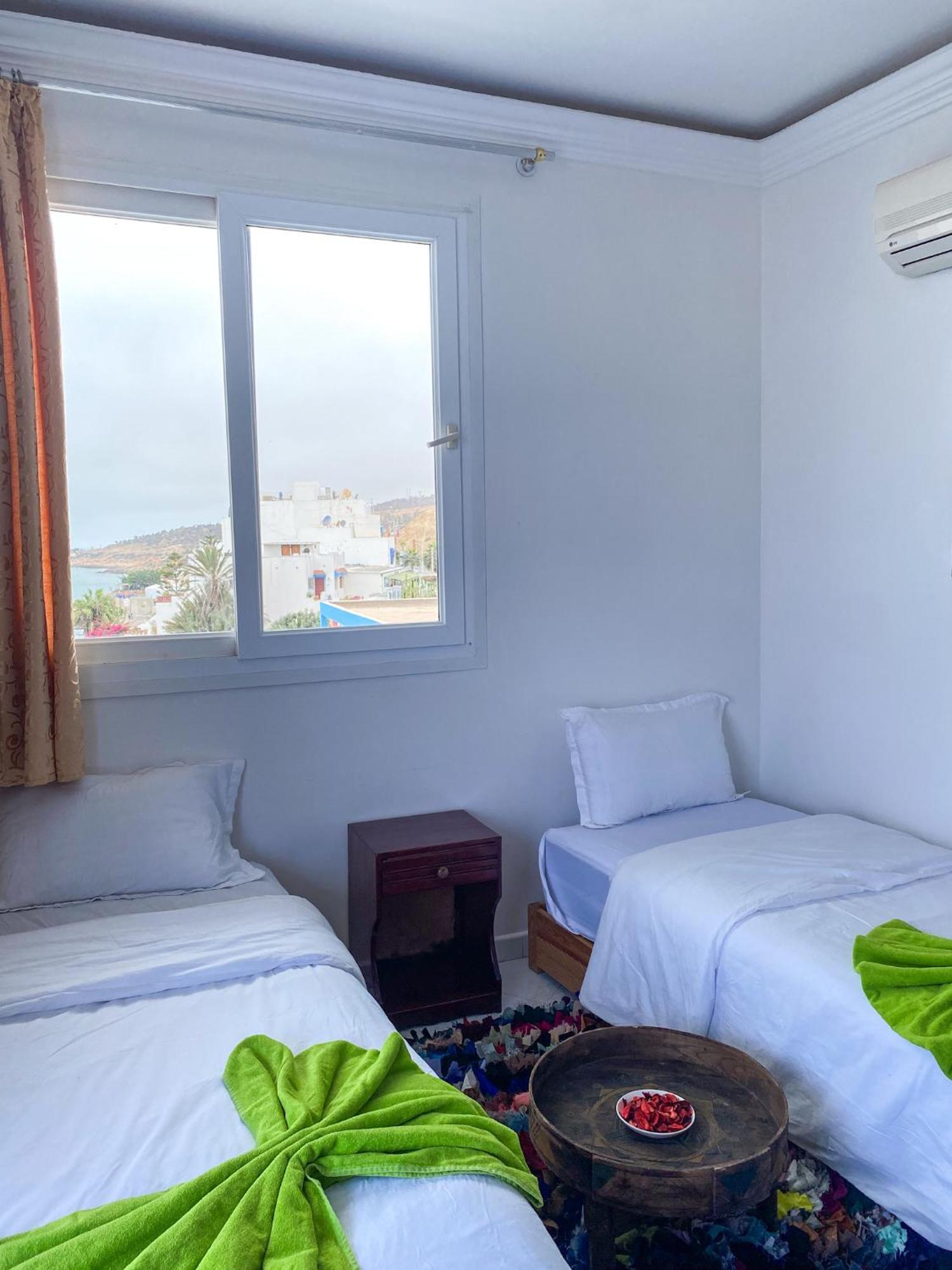فندق Locals Taghazout Surfcamp المظهر الخارجي الصورة