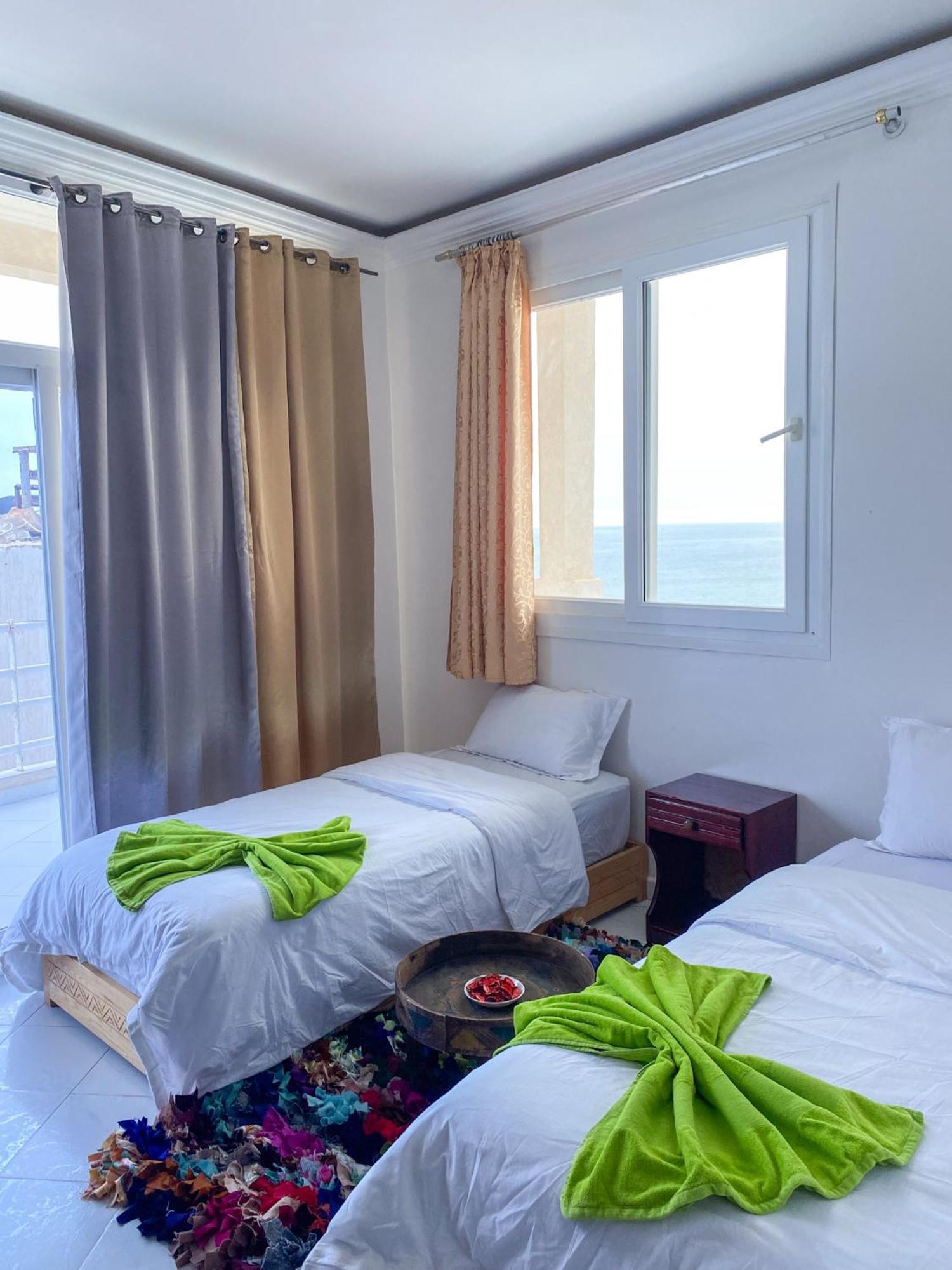 فندق Locals Taghazout Surfcamp المظهر الخارجي الصورة